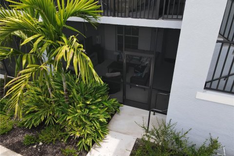 Condo in Punta Gorda, Florida, 2 bedrooms  № 1301554 - photo 4