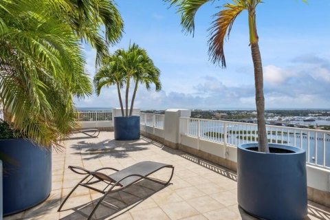 Condominio en venta en West Palm Beach, Florida, 1 dormitorio, 83.61 m2 № 1146561 - foto 8