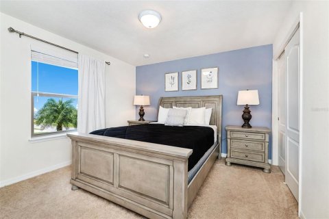 Casa en venta en Kissimmee, Florida, 9 dormitorios, 407.93 m2 № 441723 - foto 18