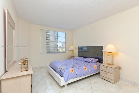 Купить кондоминиум в Халландейл-Бич, Флорида 1 спальня, 80.82м2, № 723458 - фото 9