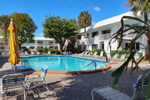 Condo in Pompano Beach, Florida, 2 bedrooms  № 1160769 - photo 6