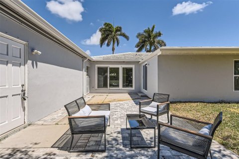 Villa ou maison à vendre à West Palm Beach, Floride: 3 chambres, 146.79 m2 № 1160768 - photo 3