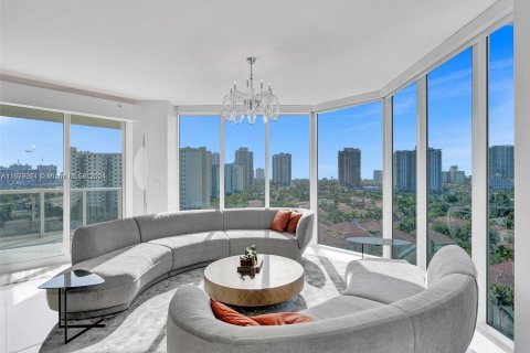 Condo in Sunny Isles Beach, Florida, 3 bedrooms  № 1410866 - photo 2