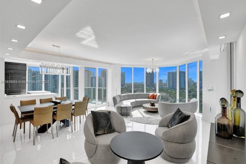 Condo in Sunny Isles Beach, Florida, 3 bedrooms  № 1410866 - photo 3