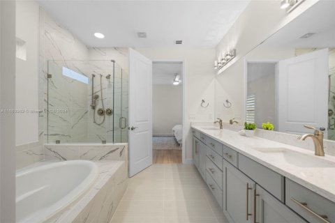 Casa en venta en Hollywood, Florida, 5 dormitorios, 232.35 m2 № 1410864 - foto 23