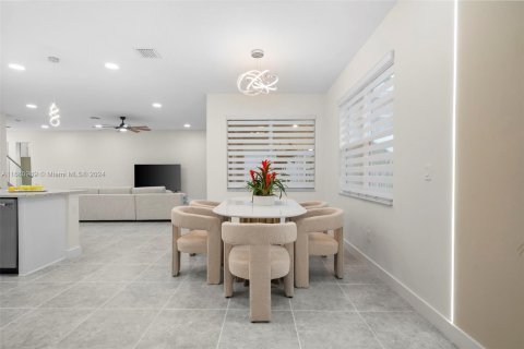 Casa en venta en Hollywood, Florida, 5 dormitorios, 232.35 m2 № 1410864 - foto 8