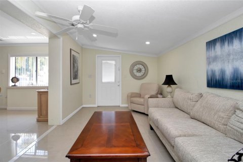 House in Port Charlotte, Florida 3 bedrooms, 100.06 sq.m. № 933808 - photo 5