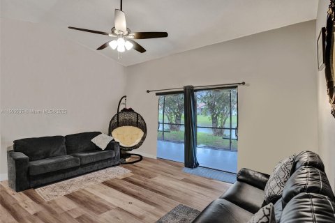 Casa en venta en Deerfield Beach, Florida, 3 dormitorios, 124.21 m2 № 908747 - foto 5