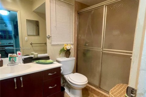 Condo in Sunrise, Florida, 1 bedroom  № 1181223 - photo 5