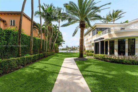 Villa ou maison à vendre à Miami Beach, Floride: 4 chambres, 348.94 m2 № 1181224 - photo 13