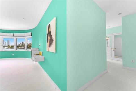 Casa en venta en Miami Beach, Florida, 4 dormitorios, 348.94 m2 № 1181224 - foto 29