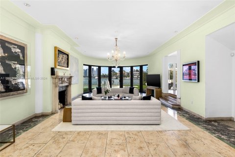 Casa en venta en Miami Beach, Florida, 4 dormitorios, 348.94 m2 № 1181224 - foto 18