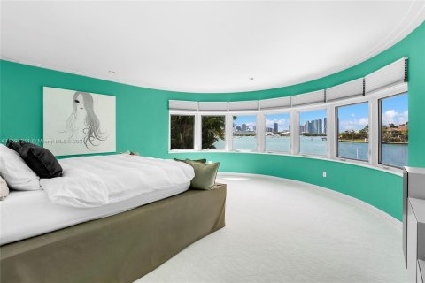 Casa en venta en Miami Beach, Florida, 4 dormitorios, 348.94 m2 № 1181224 - foto 30