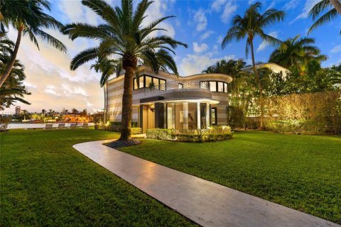 Casa en venta en Miami Beach, Florida, 4 dormitorios, 348.94 m2 № 1181224 - foto 8