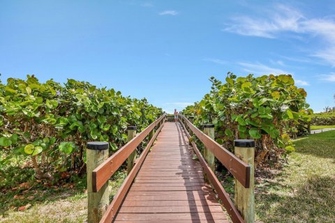 Copropriété à vendre à Hutchinson Island South, Floride: 2 chambres, 110.27 m2 № 1100349 - photo 6