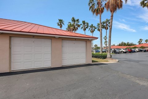 Copropriété à vendre à Hutchinson Island South, Floride: 2 chambres, 110.27 m2 № 1100349 - photo 11