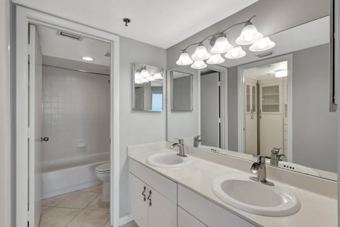 Copropriété à vendre à Hutchinson Island South, Floride: 2 chambres, 110.27 m2 № 1100349 - photo 21