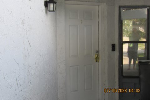 House in Jacksonville, Florida 3 bedrooms, 121.24 sq.m. № 774602 - photo 12