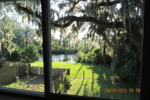 House in Jacksonville, Florida 3 bedrooms, 121.24 sq.m. № 774602 - photo 6