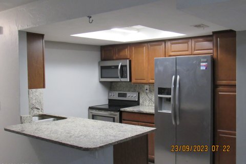 House in Jacksonville, Florida 3 bedrooms, 121.24 sq.m. № 774602 - photo 15