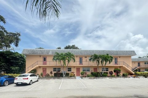 Condo in Stuart, Florida, 2 bedrooms  № 1351679 - photo 18