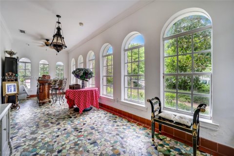 Villa ou maison à vendre à Miami, Floride: 4 chambres, 340.67 m2 № 1333294 - photo 6