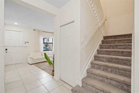 Touwnhouse à vendre à Hialeah, Floride: 3 chambres, 137.77 m2 № 1345433 - photo 19