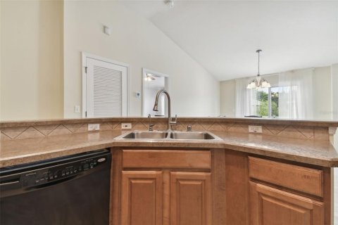 Townhouse in Riverview, Florida 2 bedrooms, 120.59 sq.m. № 1389108 - photo 15