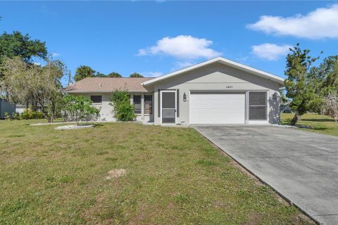 House in North Port, Florida 3 bedrooms, 143.26 sq.m. № 1144879 - photo 1