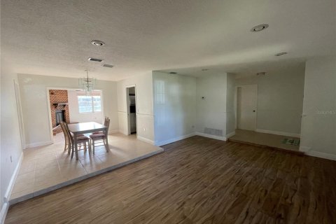 Casa en venta en Orlando, Florida, 3 dormitorios, 176.05 m2 № 1389384 - foto 3