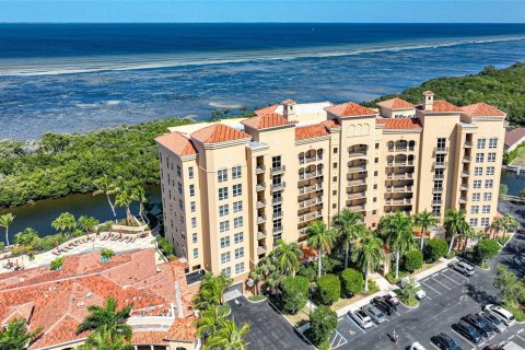 Condominio en venta en Punta Gorda, Florida, 3 dormitorios, 218.41 m2 № 478353 - foto 1