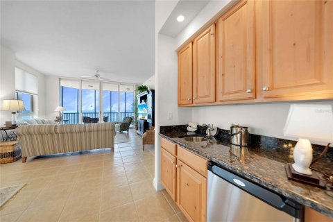 Condo in Punta Gorda, Florida, 3 bedrooms  № 478353 - photo 6