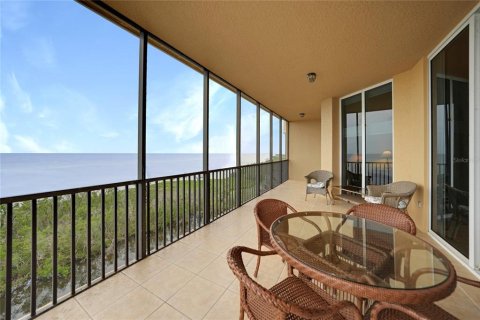 Copropriété à vendre à Punta Gorda, Floride: 3 chambres, 218.41 m2 № 478353 - photo 9