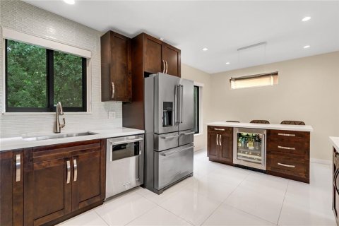 Casa en venta en Biscayne Park, Florida, 2 dormitorios, 147.9 m2 № 1118198 - foto 10