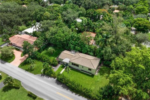 Casa en venta en Biscayne Park, Florida, 2 dormitorios, 147.9 m2 № 1118198 - foto 1