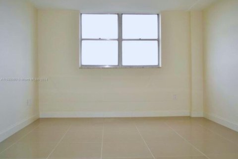 Condominio en venta en Miami Beach, Florida, 1 dormitorio, 74.32 m2 № 1293268 - foto 9