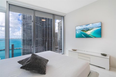 Condominio en alquiler en Miami, Florida, 2 dormitorios, 122.35 m2 № 1293269 - foto 17