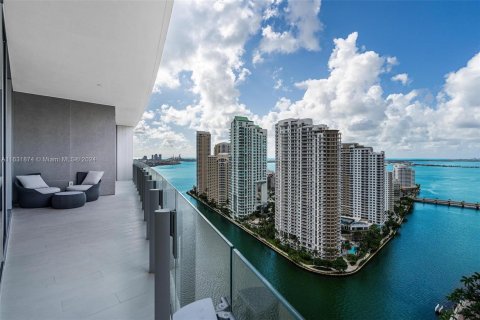 Condominio en alquiler en Miami, Florida, 2 dormitorios, 122.35 m2 № 1293269 - foto 1