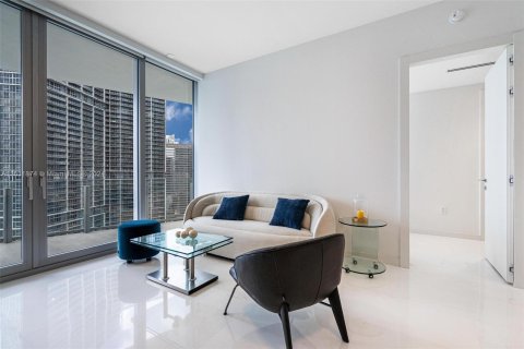 Condominio en alquiler en Miami, Florida, 2 dormitorios, 122.35 m2 № 1293269 - foto 18