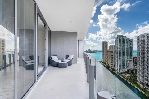 Condominio en alquiler en Miami, Florida, 2 dormitorios, 122.35 m2 № 1293269 - foto 8