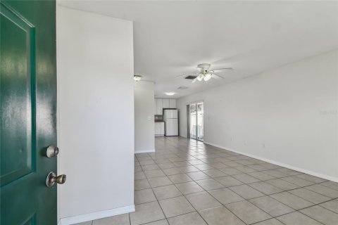 Casa en venta en Tampa, Florida, 3 dormitorios, 110.37 m2 № 1410342 - foto 12