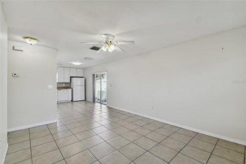 Casa en venta en Tampa, Florida, 3 dormitorios, 110.37 m2 № 1410342 - foto 17