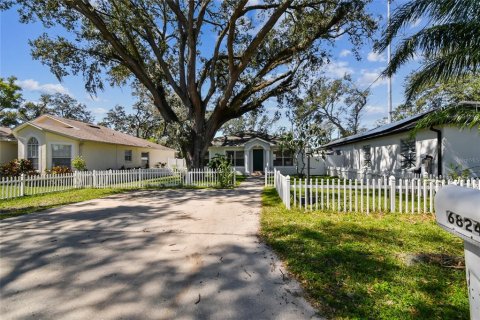 Villa ou maison à vendre à Tampa, Floride: 3 chambres, 110.37 m2 № 1410342 - photo 10