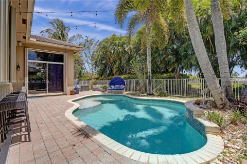 Villa ou maison à vendre à Pembroke Pines, Floride: 5 chambres, 263.29 m2 № 1153411 - photo 19