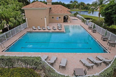 Villa ou maison à vendre à Pembroke Pines, Floride: 5 chambres, 263.29 m2 № 1153411 - photo 27