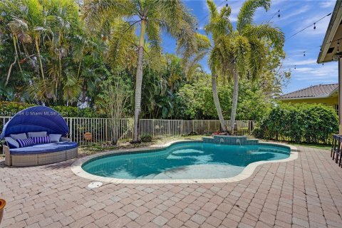 Villa ou maison à vendre à Pembroke Pines, Floride: 5 chambres, 263.29 m2 № 1153411 - photo 20