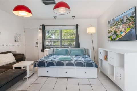 Copropriété à vendre à Fort Lauderdale, Floride: 32.7 m2 № 1391679 - photo 12