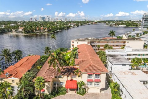 Copropriété à vendre à Fort Lauderdale, Floride: 32.7 m2 № 1391679 - photo 1