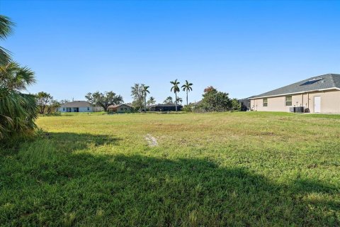 Terreno en venta en Cape Coral, Florida № 1419193 - foto 13