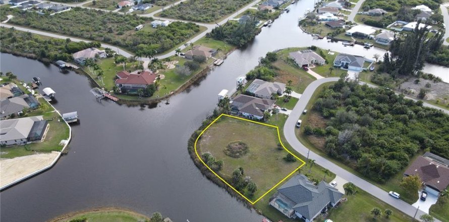 Terrain à Port Charlotte, Floride № 1083019